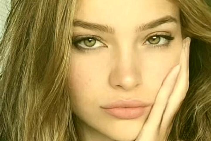 Zoey, 22, a dark blonde hazel-eyed slavic companion based in Jedenspeigen. Offering Prostate Massage, Striptease, GFE, Overnight, Deep French Kissing. Availa...
