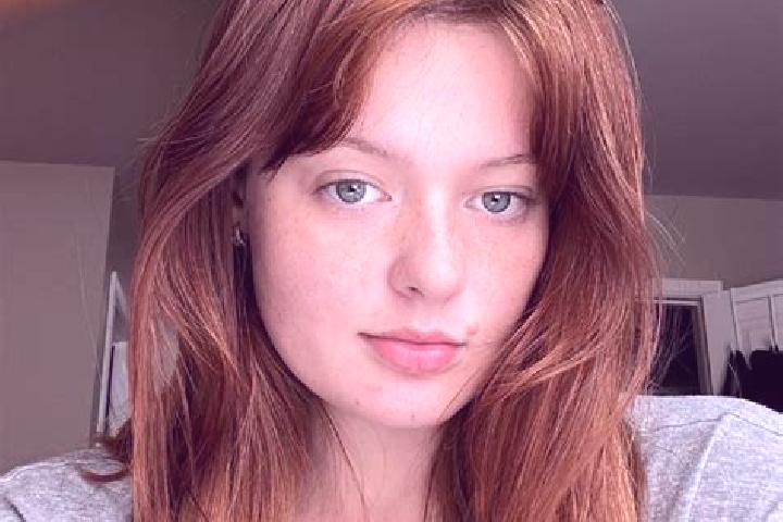 Zoey, 22, a red brown-eyed asian companion based in Beinasco. Offering GFE, OWO, A-Level, BDSM. Available for incall and outcall, day and evening dates.