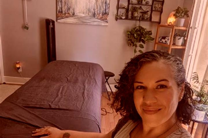 Zoey, 23, a black grey-eyed asian companion based in Siviano. Offering Massage, CIM, Tantra. Available for incall and outcall, day and evening dates.