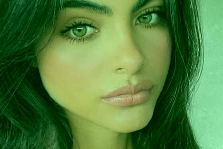 Zoey, 23, a brunette hazel-eyed caucasian companion based in Santa Cruz de los Canamos. Offering Fetish, Dinner Date, Girlfriend Experience. Available for in...