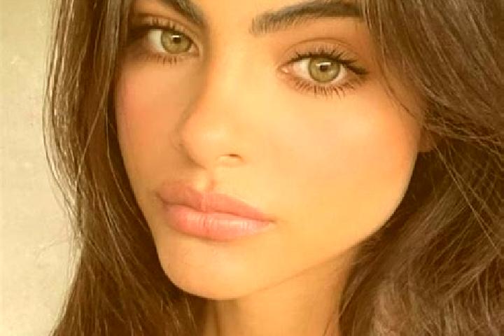 Zoey, 23, a chestnut green-eyed indian companion based in Fontanilles. Offering BDSM, Tantra, Dinner Date, Travel Companion. Available for incall and outcall...