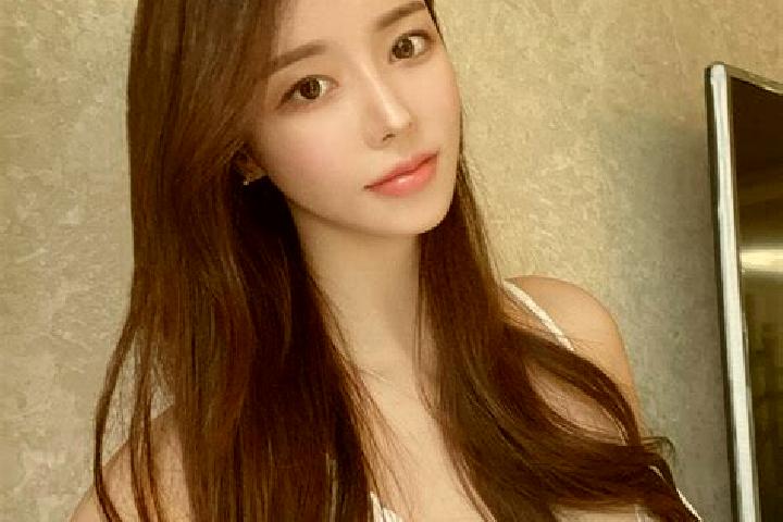 Zoey, 23 — Escort in Kamigoto, Japan