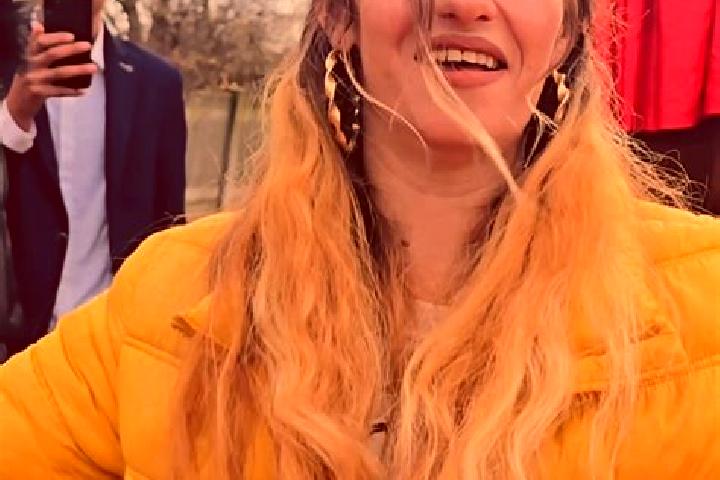 Zoey, 23 — Escort in Macesu de Sus, Romania