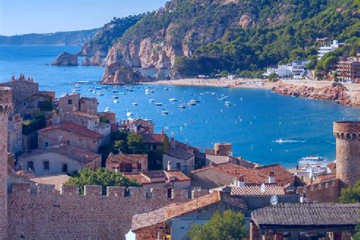 Zoey, 23 — Escort in Navata, Spain