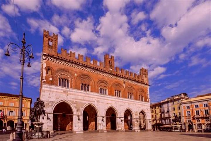 Zoey, 23 — Escort in Poggio Picenze, Italy