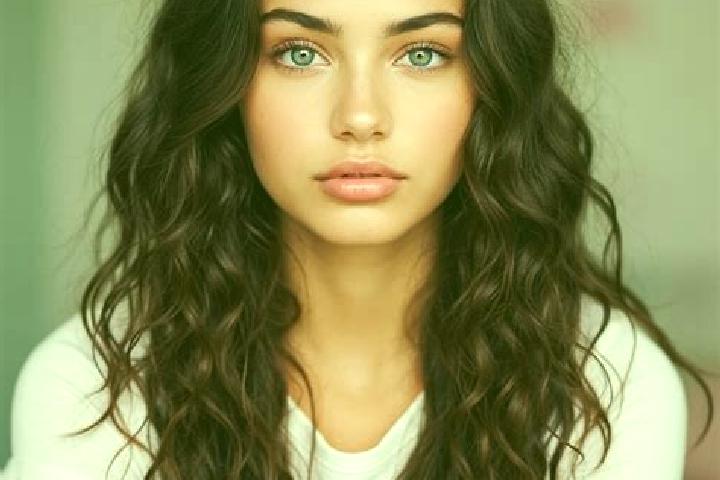 Zoey, 24, a auburn amber-eyed mediterranean companion based in Durtol. Offering A-Level, GFE, Massage, Overnight. Available for incall and outcall, overnight...