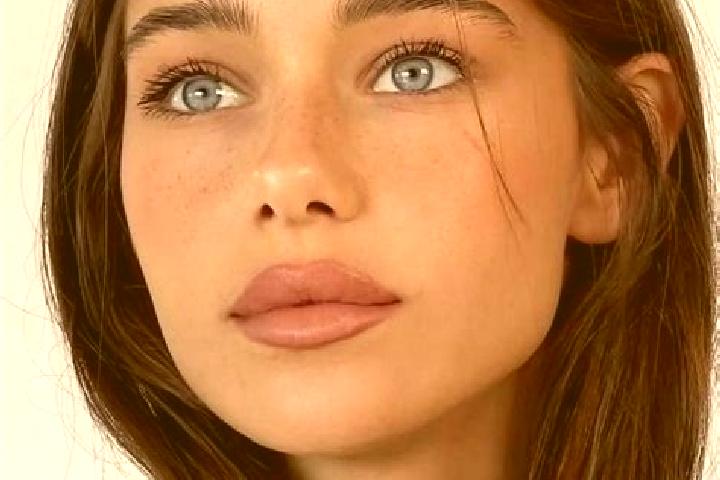 Zoey, 24, a auburn brown-eyed mediterranean companion based in Kletkamp. Offering Overnight, Striptease, Girlfriend Experience, Erotic Massage, Roleplay. Ava...