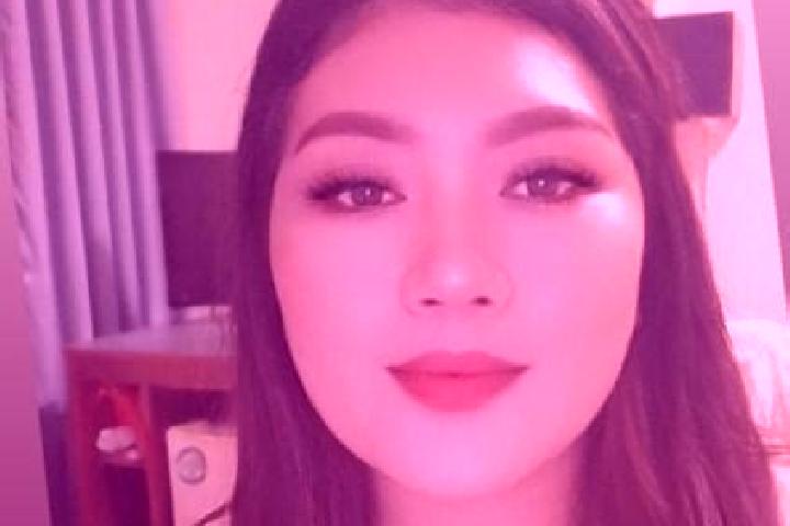 Zoey, 24, a blonde amber-eyed mixed companion based in Sampangbitung. Offering Massage, GFE, CIM, Couples. Available for incall and outcall, overnight bookin...