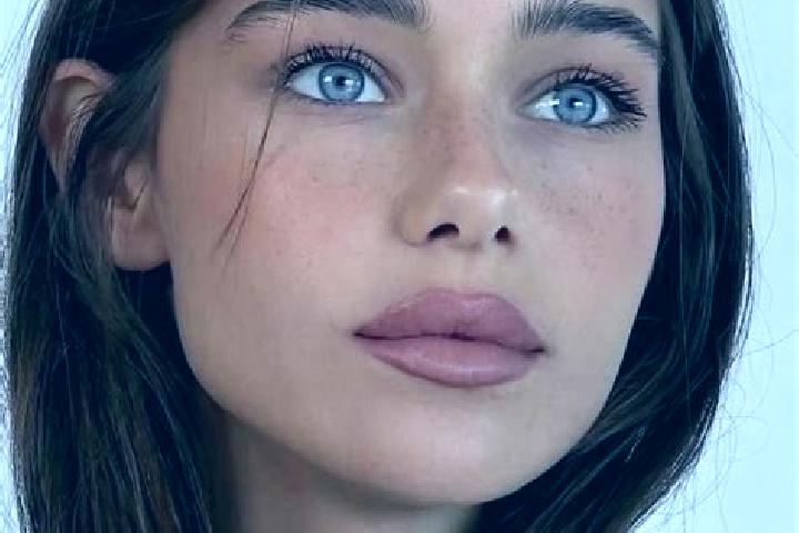 Zoey, 24, a brunette brown-eyed middle eastern companion based in San Juan Diquiyu. Offering Dinner Date, Tantra, Overnight, OWO. Available for incall and ou...