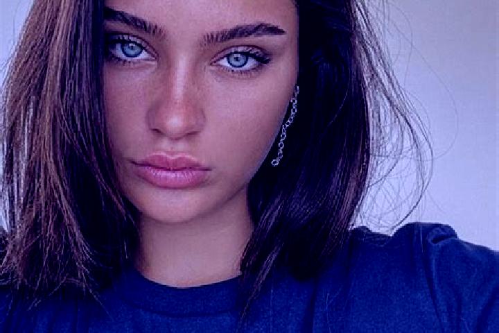 Zoey, 24, a brunette dark-eyed mixed companion based in Novi Ligure. Offering Dinner Date, Overnight, A-Level. Available for incall and outcall, overnight bo...