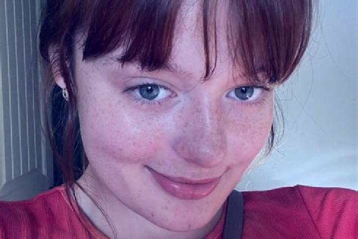 Zoey, 24, a red brown-eyed slavic companion based in Carmona y Valle. Offering BDSM, A-Level, Domination. Available for incall and outcall, day and evening d...