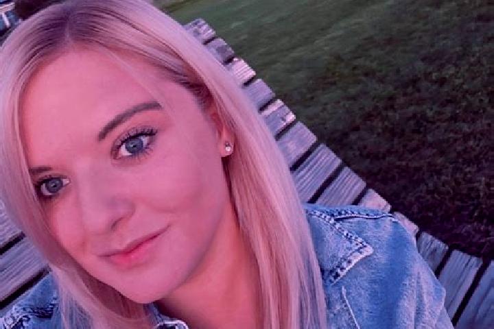 Zoey, 24 — Escort in Lacken, Austria