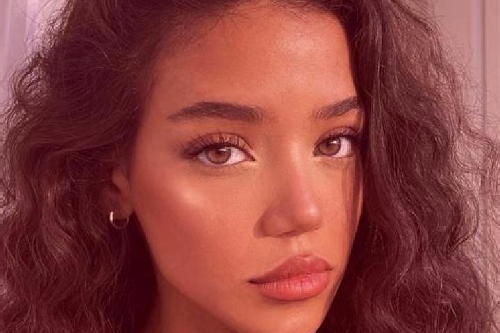 Zoey, 25, a black brown-eyed european companion based in Argel. Offering GFE, 69, OWO, Travel Companion. Available for incall and outcall, overnight bookings...