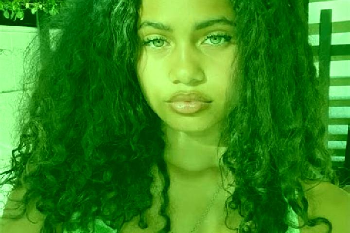 Zoey, 25, a black green-eyed mixed companion based in Zarszyn. Offering Duos, Tantra, Couples, Travel Companion. Available for incall and outcall, overnight ...