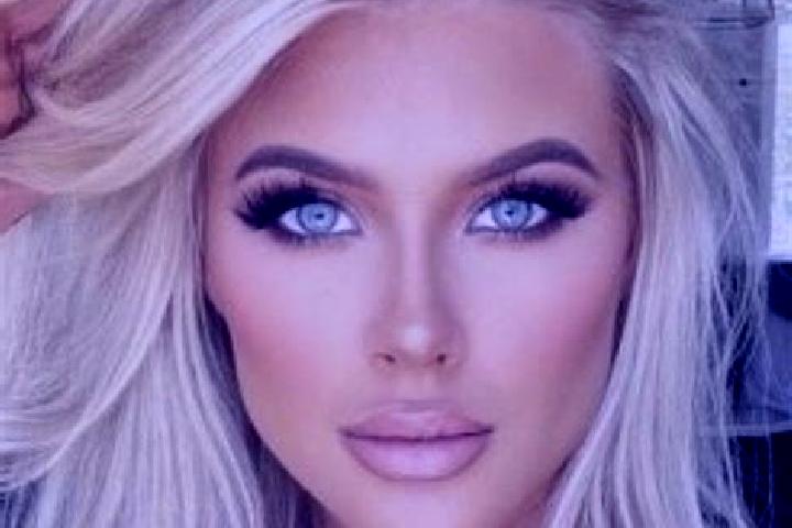 Zoey, 25, a platinum blonde green-eyed middle eastern companion based in Barton upon Humber. Offering Travel Companion, Tantra, Girlfriend Experience. Availa...