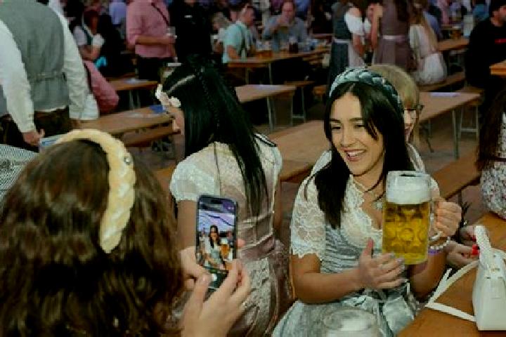 Zoey, 25 — Escort in Merchweiler, Germany