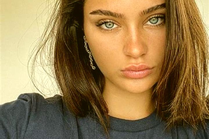 Zoey, 26, a brunette dark-eyed caribbean companion based in Kiantone. Offering Overnight, Roleplay, Duos, Domination. Available for incall and outcall, day a...