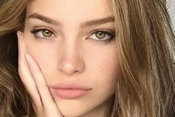 Zoey, 26, a dark blonde hazel-eyed slavic companion based in Bata Tengah. Offering 69, Duos, CIM, A-Level. Available for incall and outcall, day and evening ...