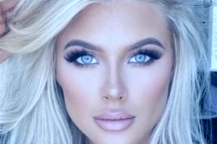 Zoey, 26, a platinum blonde brown-eyed asian companion based in Richky. Offering Roleplay, 69, Dinner Date. Available for incall and outcall, day and evening...