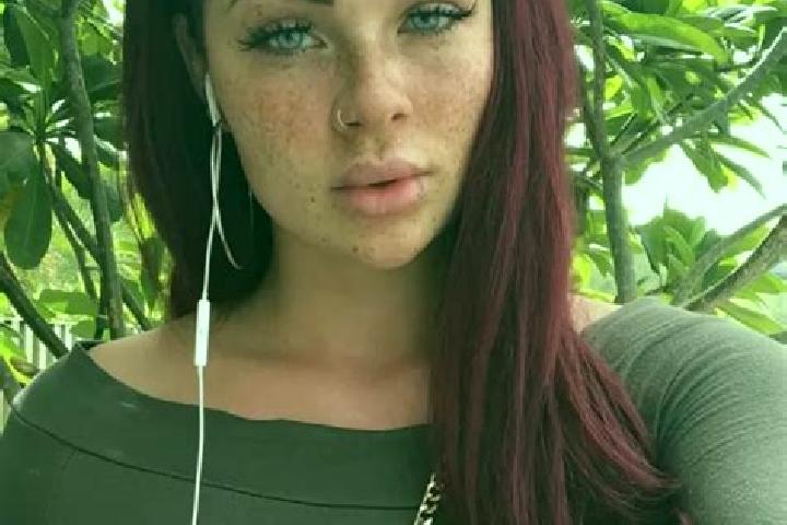 Zoey, 26, a red dark-eyed latina companion based in San Juan Seco de Valencia. Offering 69, Tantra, GFE, CIM. Available for incall and outcall, day and eveni...
