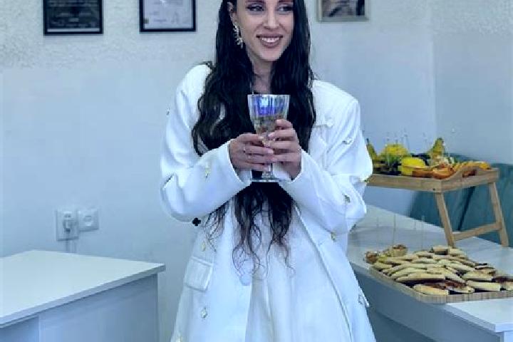 Zoey, 26 — Escort in Melano, Switzerland