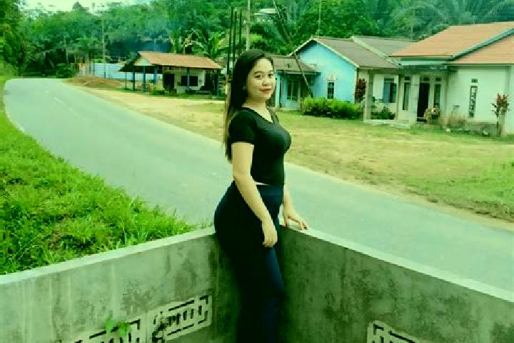 Zoey, 26 — Escort in Merapit, Indonesia