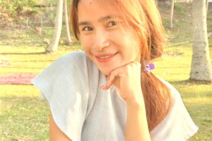 Zoey, 26 — Escort in Nefoneut, Indonesia