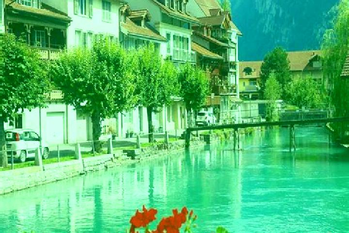Zoey, 26 — Escort in Oberhittnau, Switzerland
