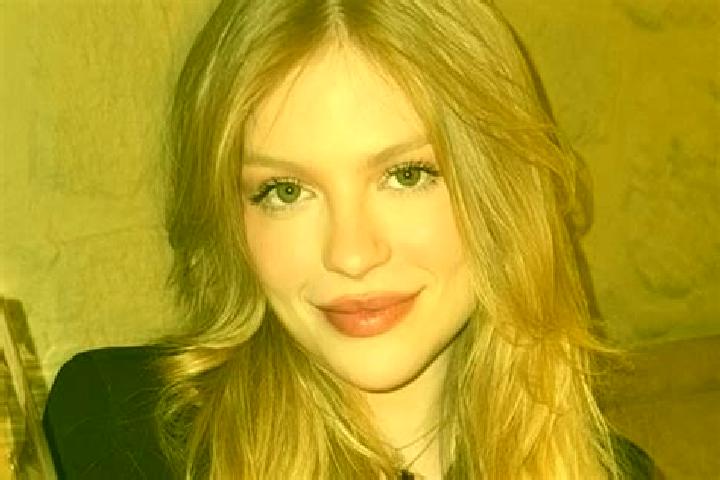 Zoey, 26 — Escort in Tuparendi, Brazil