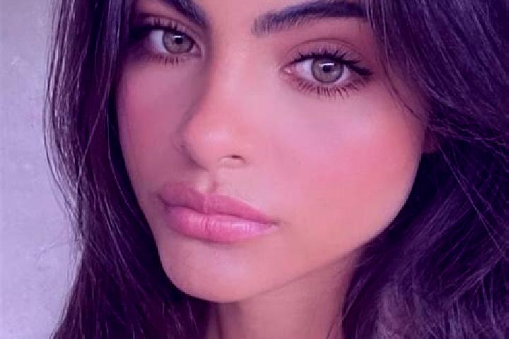 Zoey, 27, a brunette dark-eyed caucasian companion based in Bhojpur. Offering Prostate Massage, Tantra, OWO, Roleplay, Erotic Massage. Available for incall a...