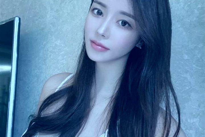 Zoey, 27 — Escort in Daochang, China
