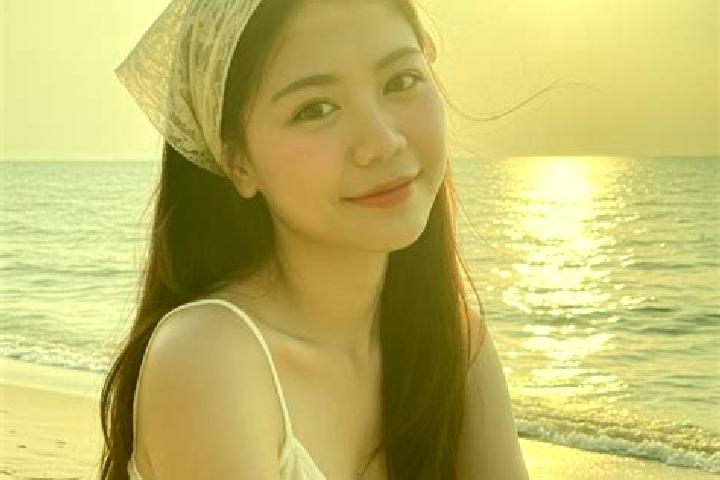 Zoey, 27 — Escort in Dulolong, Indonesia