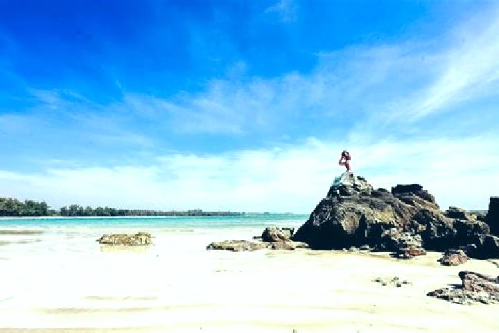 Zoey, 27 — Escort in Ngapali, Myanmar