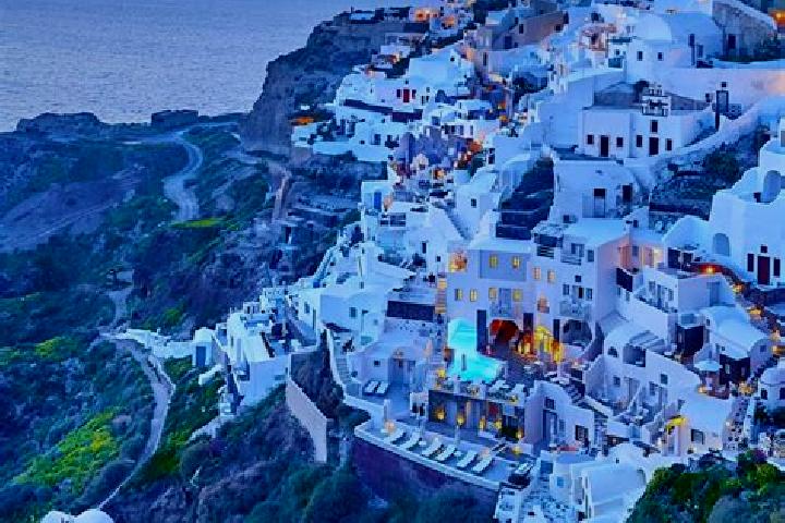 Zoey, 27 — Escort in Pentalofos, Greece