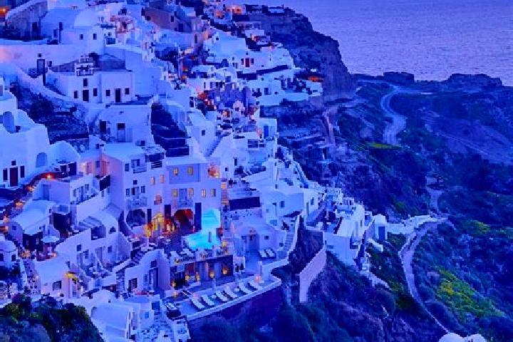 Zoey, 27 — Escort in Provatonas, Greece