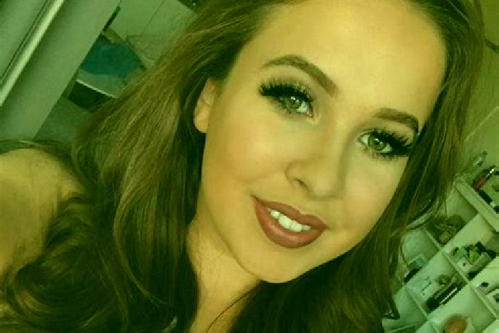 Zoey, 28, a auburn dark-eyed european companion based in Australia. Offering OWO, A-Level, BDSM, Erotic Massage. Available for incall and outcall, overnight ...