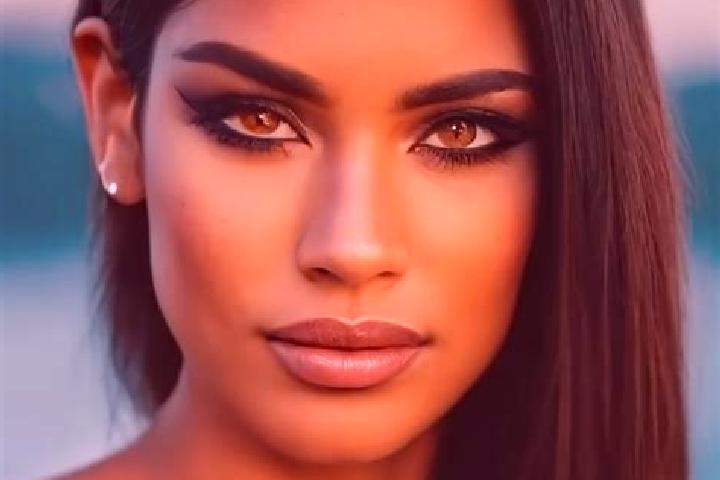 Zoey, 28, a black grey-eyed latina companion based in Naso. Offering Domination, Couples, Erotic Massage, Prostate Massage, BDSM. Available for incall and ou...