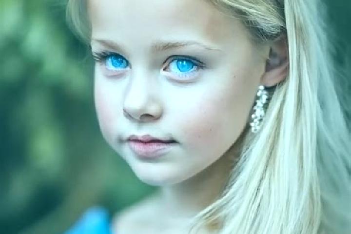 Zoey, 28, a blonde blue-eyed caucasian companion based in Atli. Offering Tantra, Erotic Massage, 69, Roleplay. Available for incall and outcall, overnight bo...