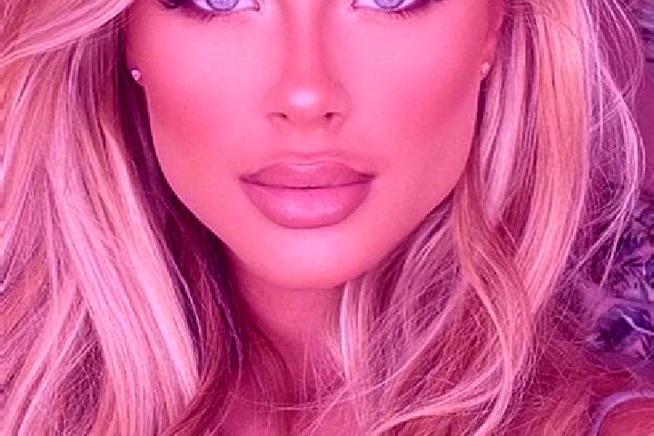 Zoey, 28, a blonde blue-eyed latina companion based in Beg. Offering Striptease, BDSM, Dinner Date, Domination. Available for incall and outcall, overnight b...