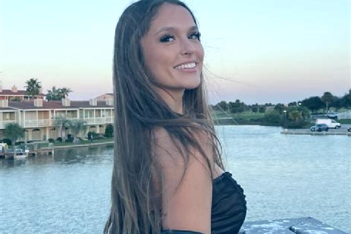 Zoey, 28 — Escort in Pearland, United States