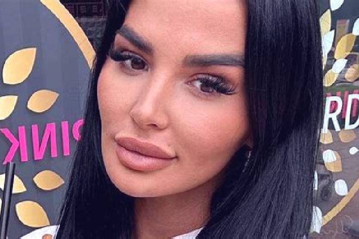 Zoey, 28 — Escort in Tisice, Czech Republic