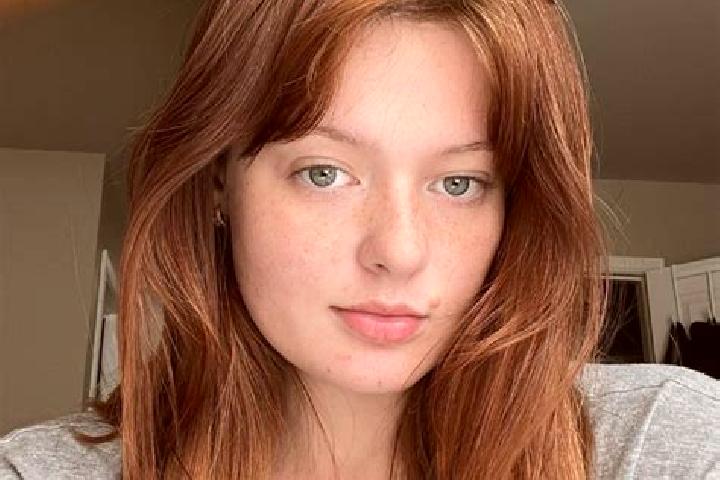 Zoey, 29, a auburn amber-eyed european companion based in Navahondilla. Offering Duos, Couples, Massage, Party Girl, Dinner Date. Available for incall and ou...