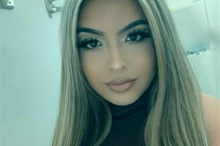 Zoey, 29, a blonde brown-eyed latina companion based in Taiuva. Offering Tantra, Striptease, Overnight, 69. Available for incall and outcall, day and evening...