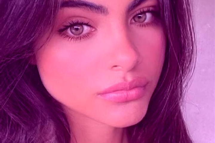 Zoey, 30, a brunette grey-eyed indian companion based in Yassicali. Offering Prostate Massage, Duos, CIM. Available for incall and outcall, day and evening d...