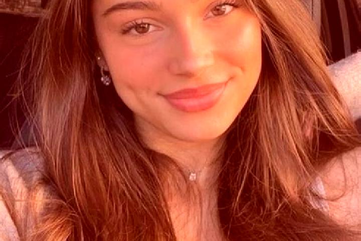 Zoey, 30, a chestnut hazel-eyed indian companion based in Deutschfeistritz. Offering Prostate Massage, 69, Deep French Kissing, CIM. Available for incall and...
