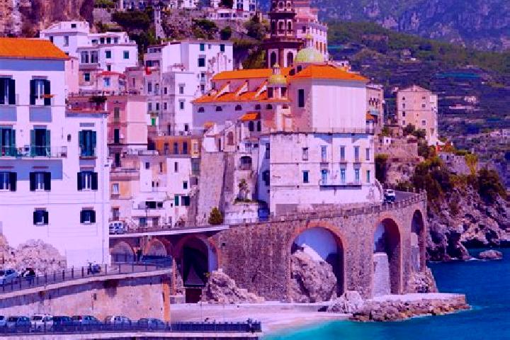 Zoey, 30 — Escort in Lirio, Italy