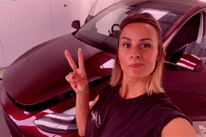 Zoey, 31 — Escort in Epiais-Rhus, France