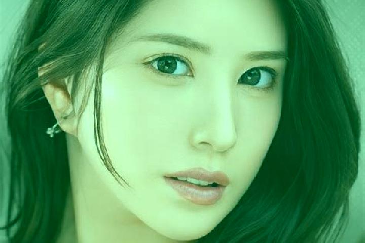 Zoey, 31 — Escort in Hikari, Japan