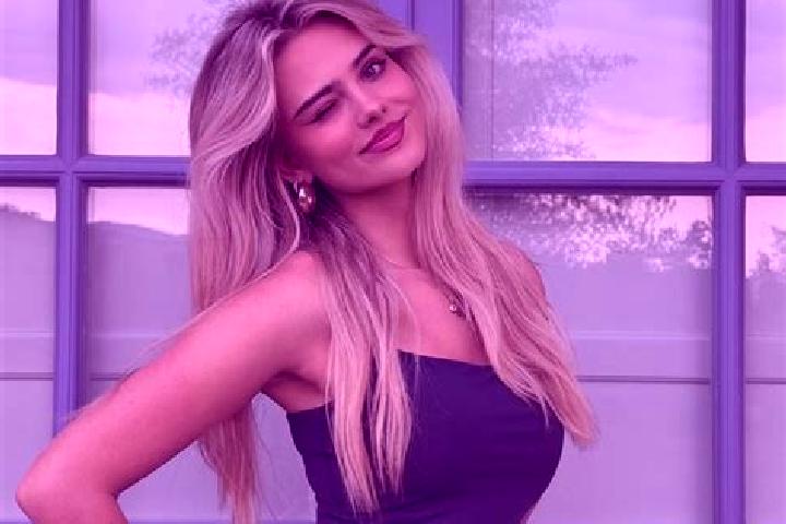 Zoey, 31 — Escort in Sanad, Serbia