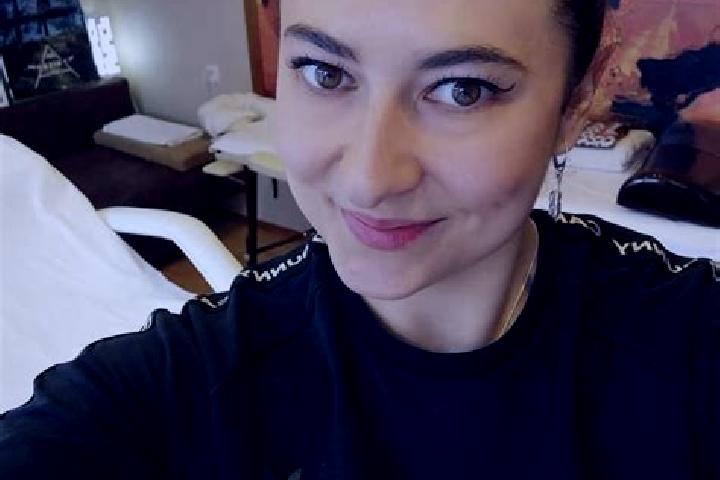 Zoey, 32, a auburn blue-eyed indian companion based in Santa Cruz do Escalvado. Offering Overnight, Domination, Prostate Massage. Available for incall and ou...
